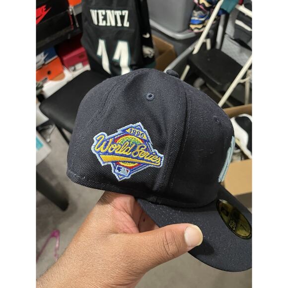 Size 7 5/8-NY Yankees MLB Cloud Under 1996 Fitted Hat Navy - Picture 2 of 5